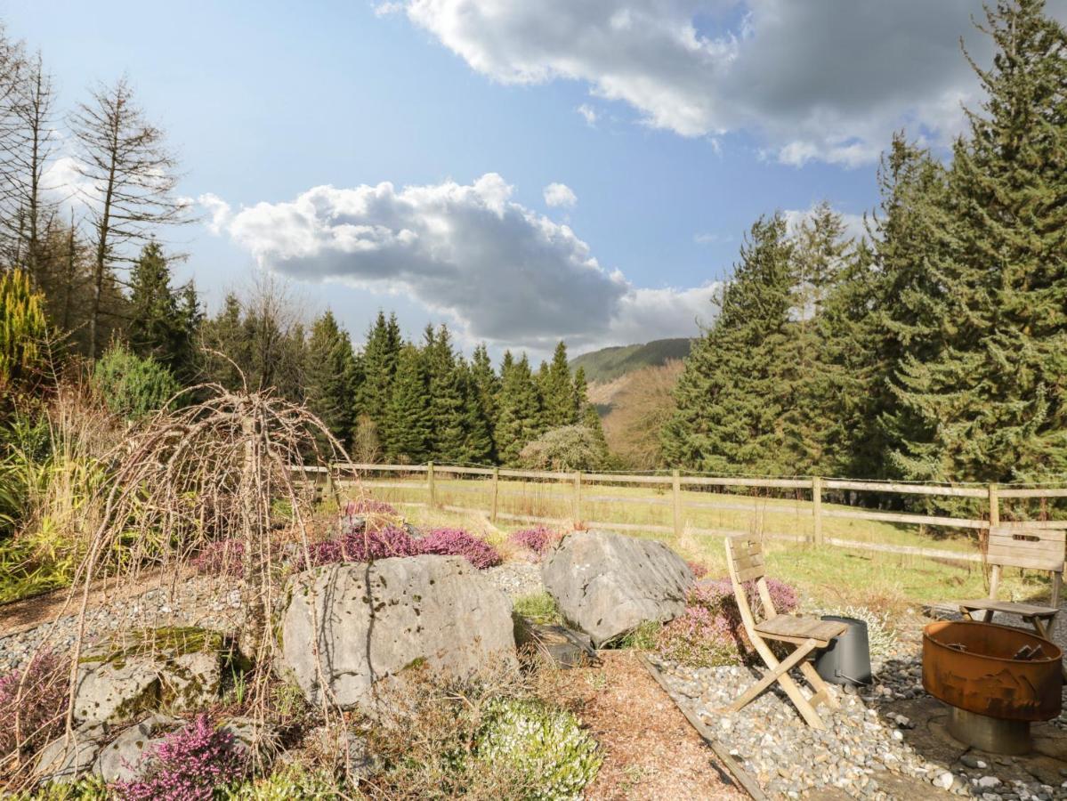 The Lodge Merthyr Tydfil Exterior photo